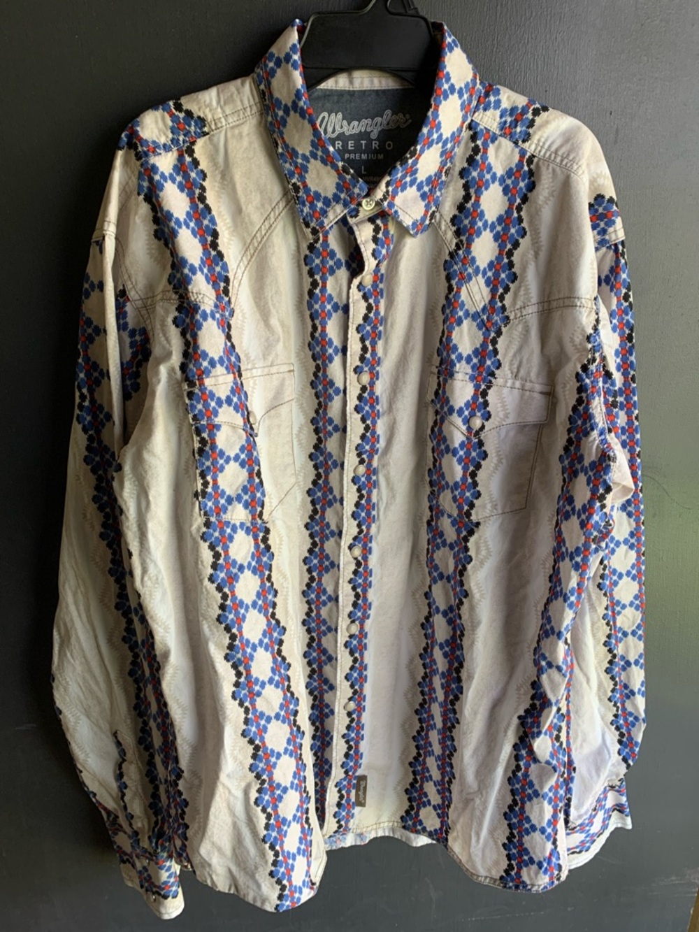 Wrangler Men's White Button-Up Shirt with Blue & Red Diamond Stripe
